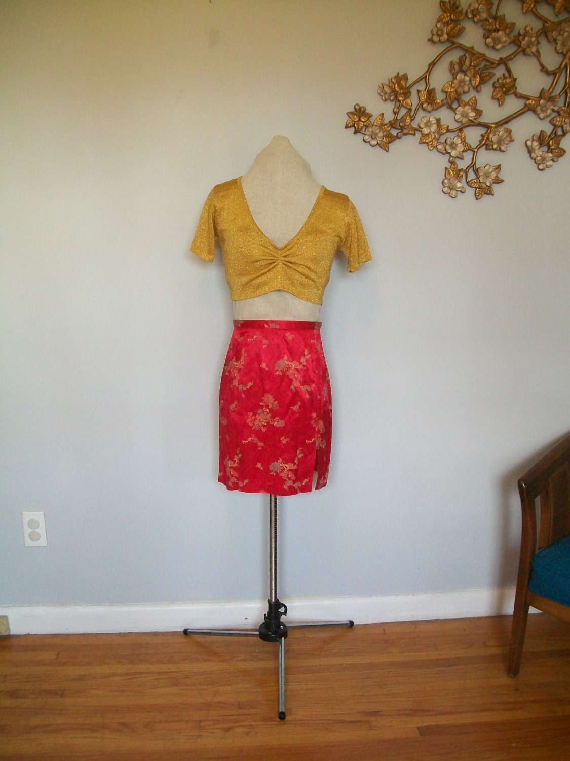 Vintage Gold Metallic Short Sleeved Crop Top - Spring- Summer (( Size Small to Medium))