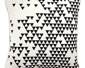 Aztec Triangle Pillow - Natural,16 x 16