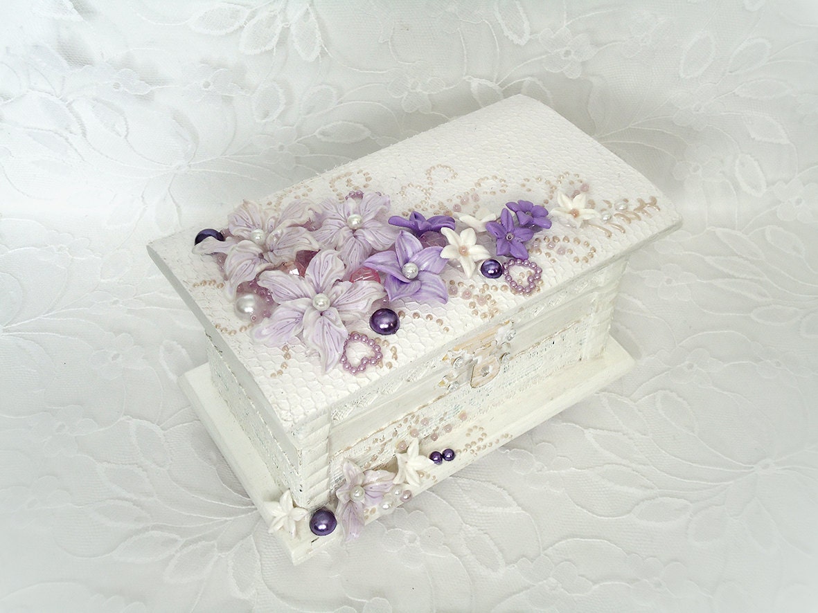 Wedding Ring bearer, Proposal ring box, Engagement box, Trinkets box, Jewelry box with Polymer clay flowers