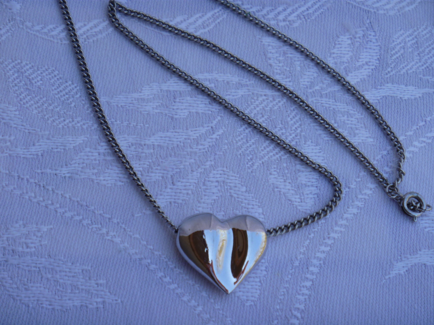 SILVERTONE HEART NECKLACE Vintage with Silvertone Chain