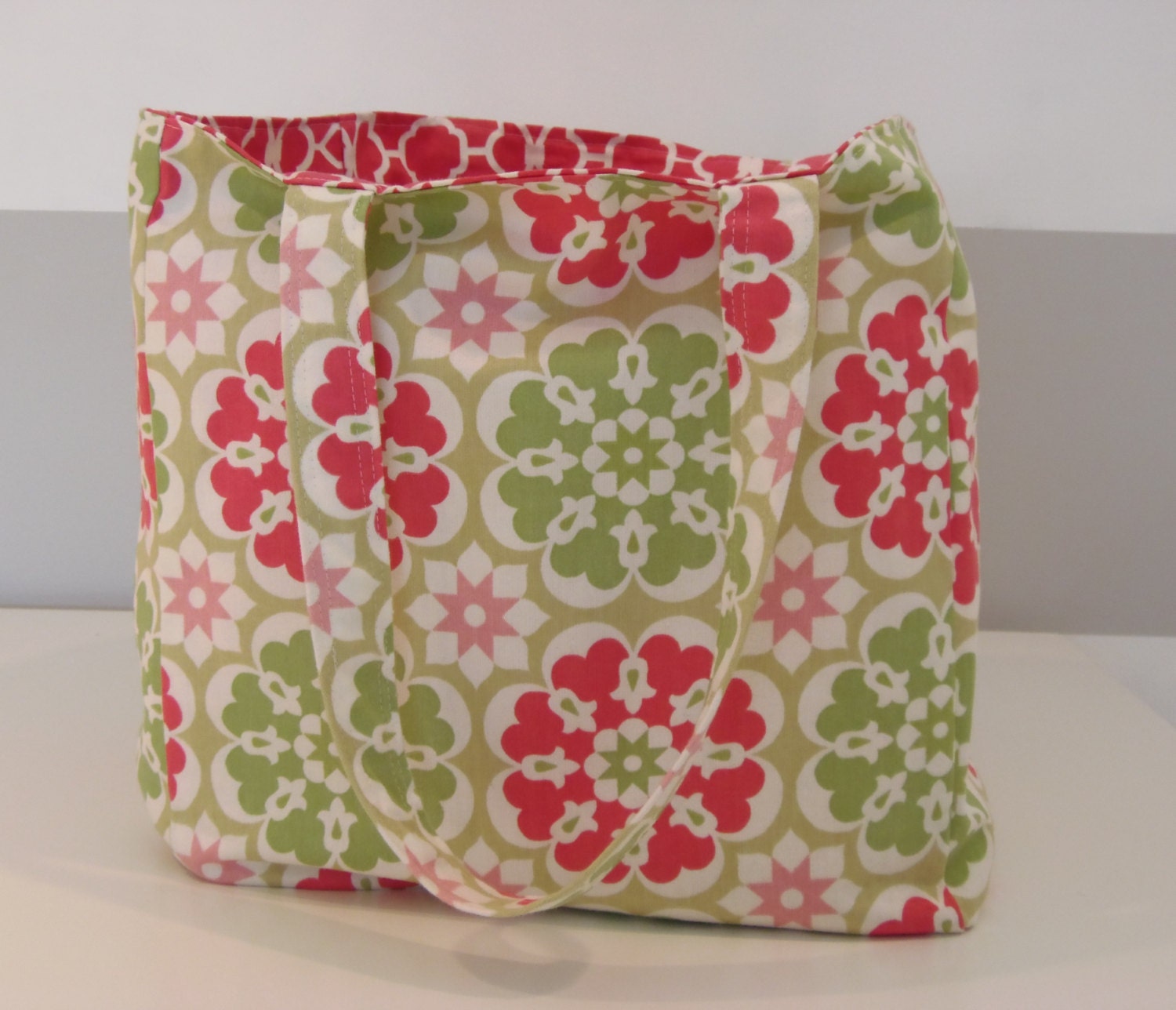 Beach or Travel Bag with Metal Hook in Rose and Light Green Medallion