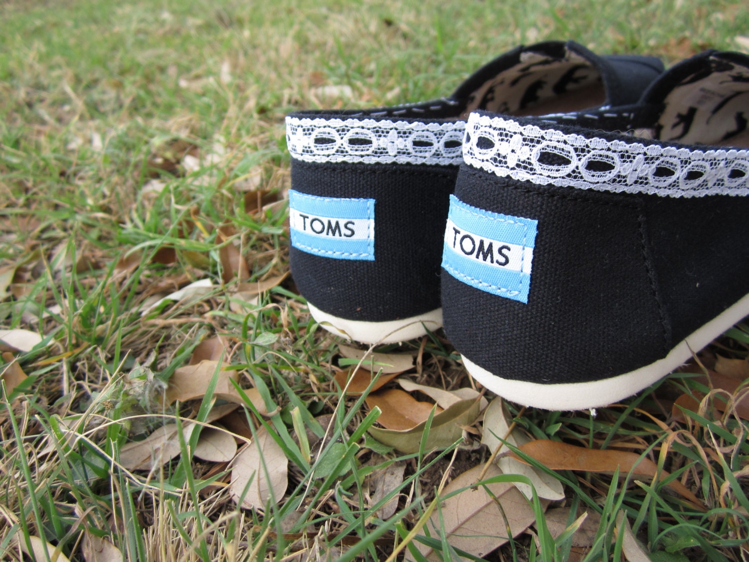 Fancy Custom Lace Toms