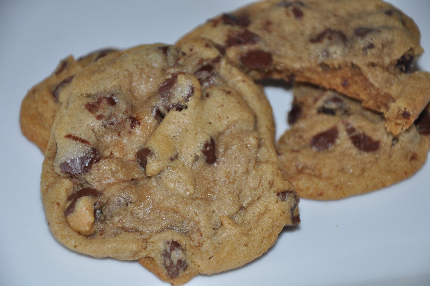 Chewy Chocolate Chip Cookies  Sweet and Fresh ,24