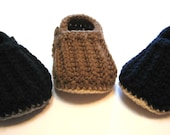 Baby boy loafers.  Crochet baby boy shoes.  Made to order in black, brown or navy blue.  0 to 6 months, 6 to 12 months.  Boys shoes.