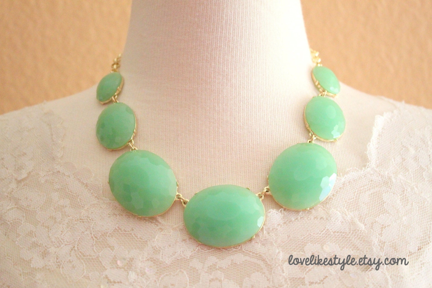 Mint Green Bubble Stone Gold Chain Necklace , Bib Necklace, Mint Green Necklace, Bridesmaid Necklace