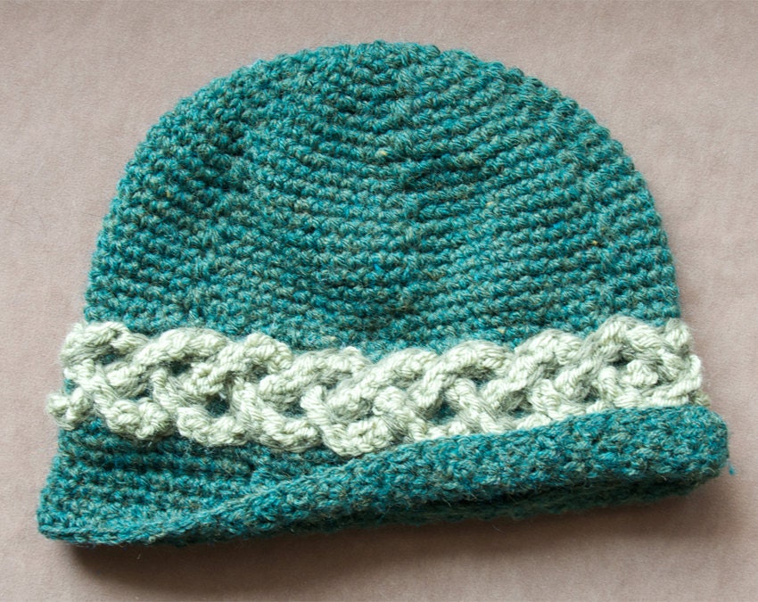Celtic Knot Cloche
