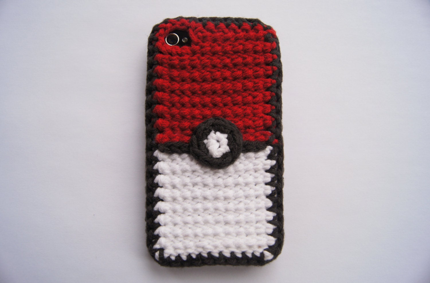 iPhone 4 and 5 Pokeball Crocheted Cover / Case (Choose your color)