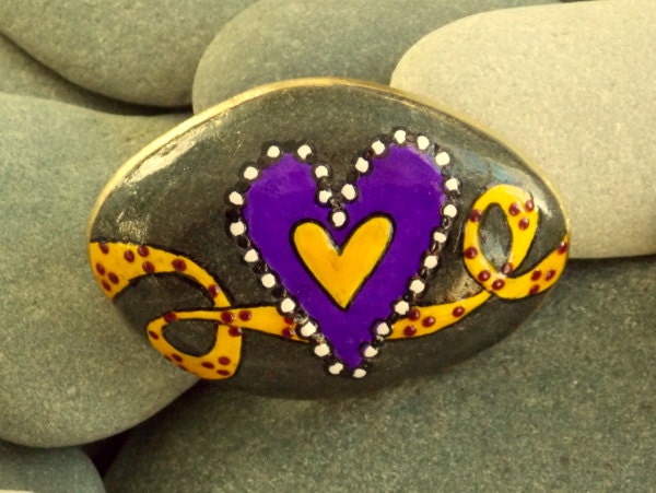 A Yellow Ribbon / Painted Rock / Sandi Pike Foundas / Cape Cod