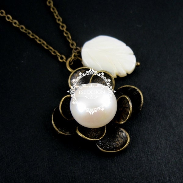 21x22mm vintage brass bronze fresh water pearl brass bronze flower pendant charm shell leaf fashion necklace