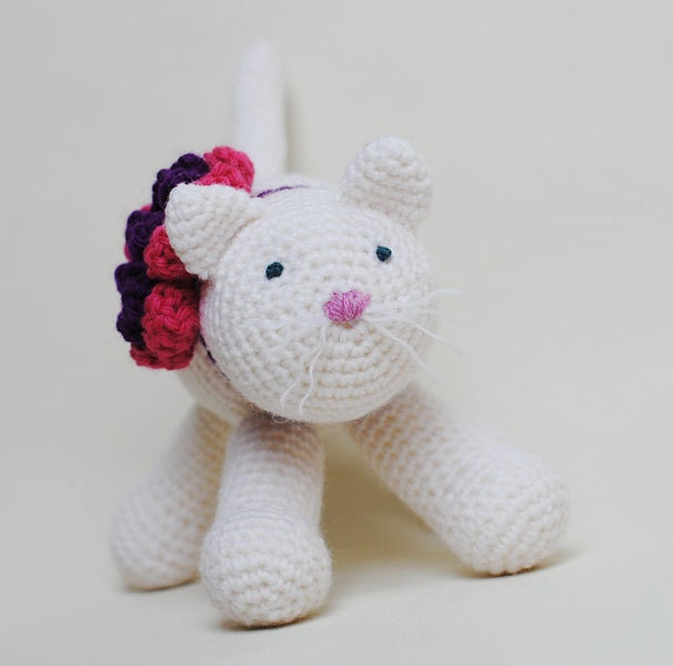 White Soft Cat Handmade Wool Toy - Kitty Stuffed Animal - Waldorf Style Soft Toy For Child
