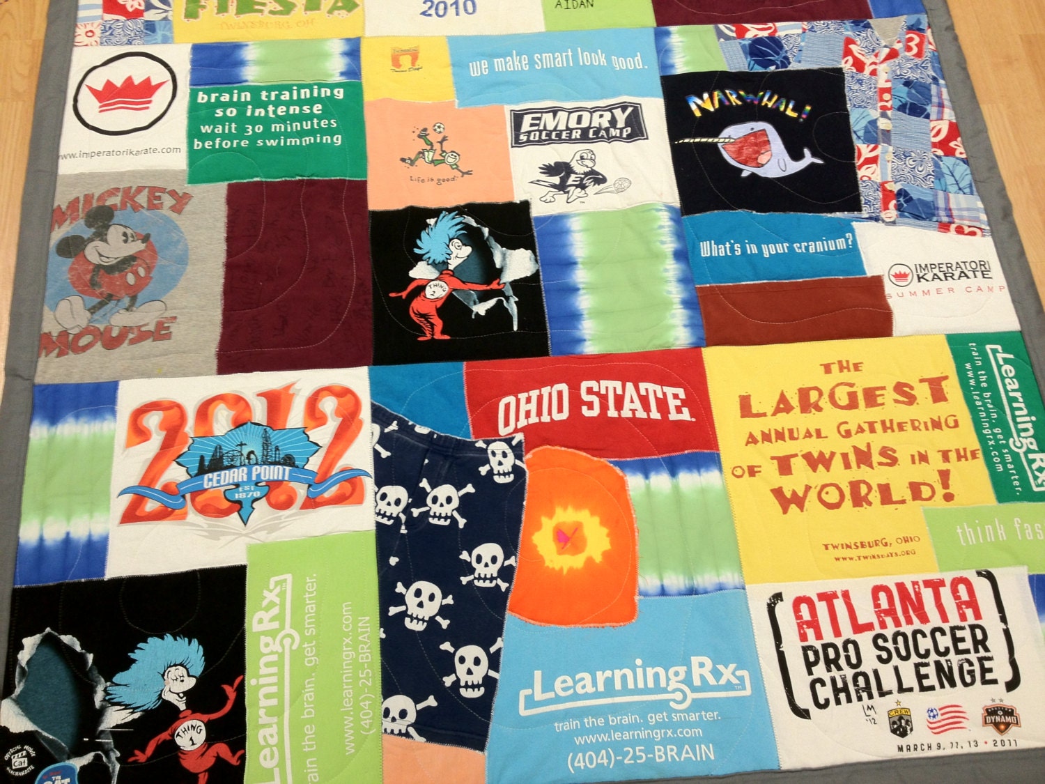 Tshirt Quilt / Memory Quilt / Tshirt Blanket / Custom Made with YOUR Tshirts & Clothes