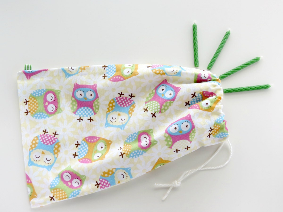 Owl Party Favor Bags / Birthday Goody Bags / Cloth Gift Bags / Fabric Goodie Bags / Treat Bags / 6.25 x 9.5 inches / Set of 5