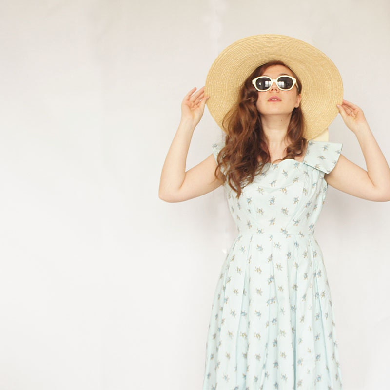 pale blue 1950s dress/floral dress in medium