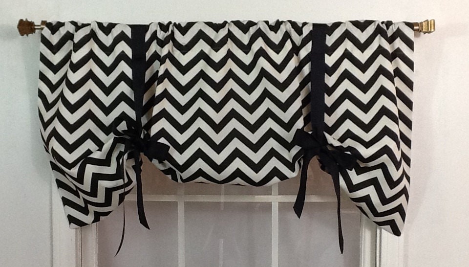 Zig zag tie up valance in black or grey