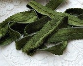 Vintage French fringe fringing trim in gorgeous rich forest green colour 200cm length