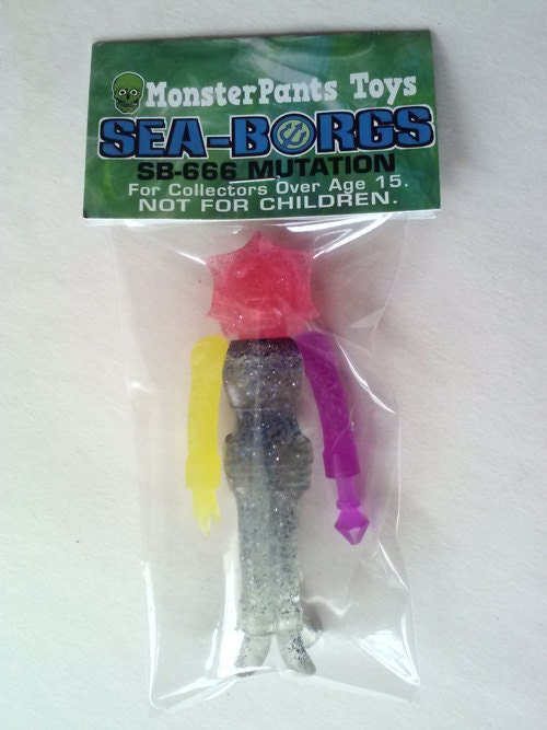 SEA-BORG MUTATION 4.5 inch Plastic Resin Figure - mixed Queen