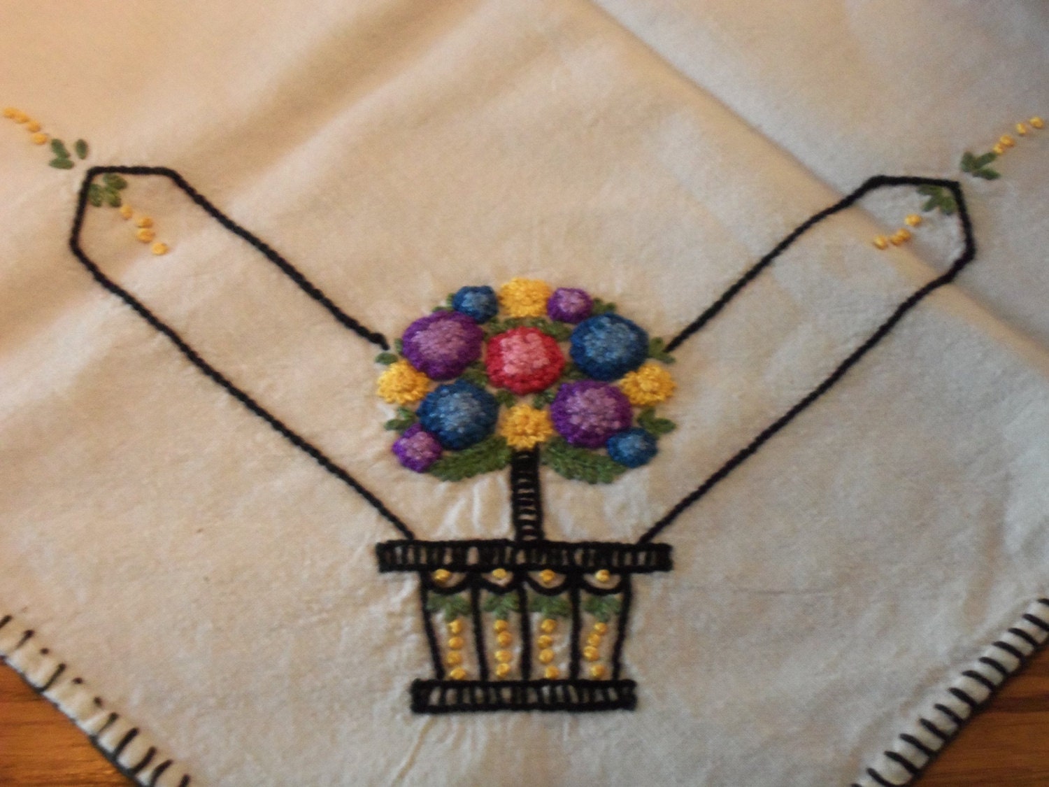 Vintage Hand Embroidered Ivory Linen Tea Cloth, 1 Napkin, Floral Topiary Tree