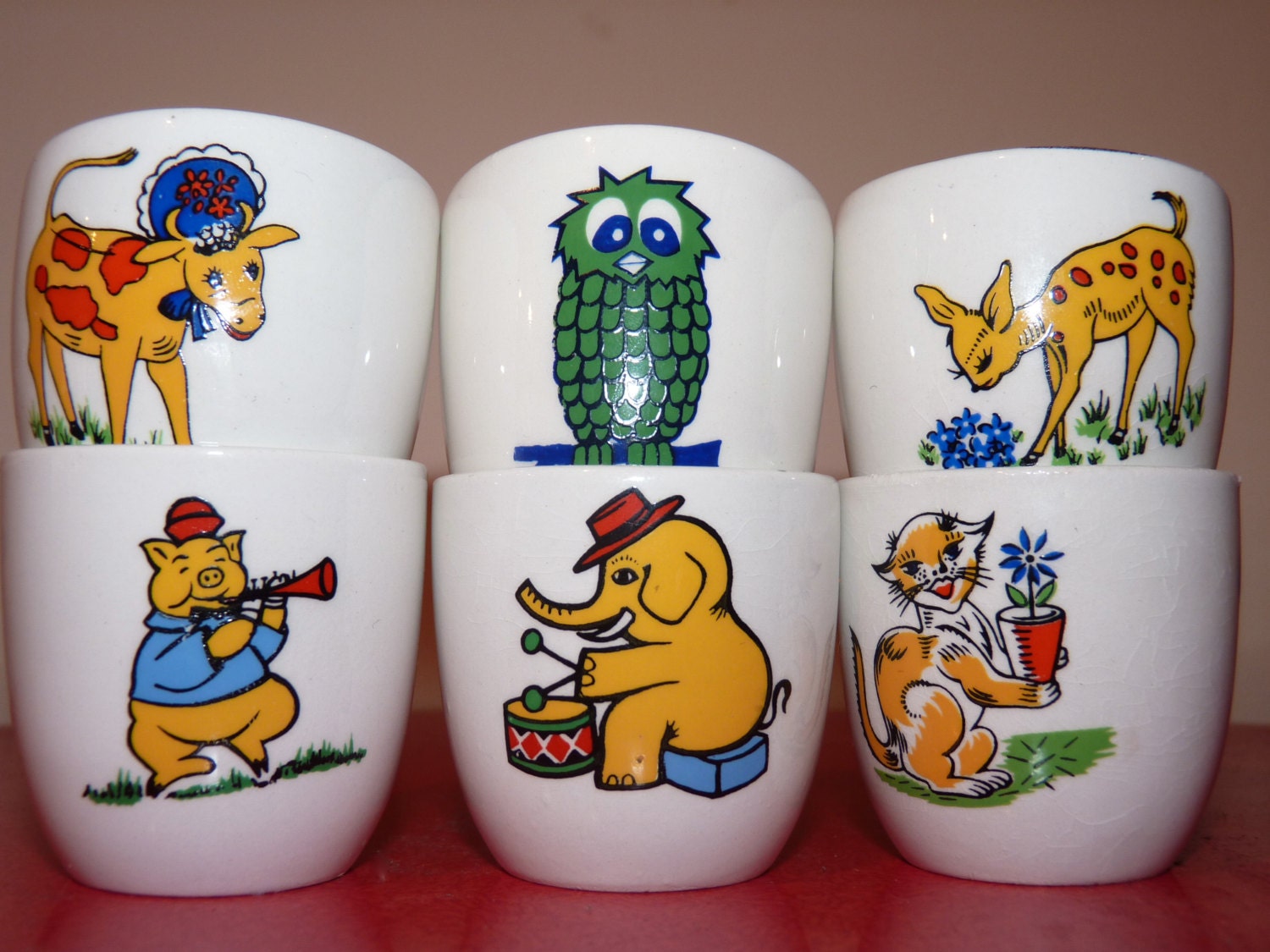 Set of 6 1960s/ 1970s colourful kitsch animal design vintage eggcups