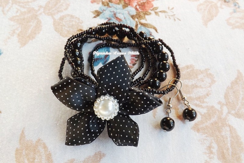 Vintage Black Flower Pin Bracelet and Earring Set