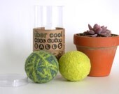 eco earth day gift, mother's day, über cool wool dryer balls, sustainable eco friendly laundry, spring cleaning, wholesale, chartreuse blue