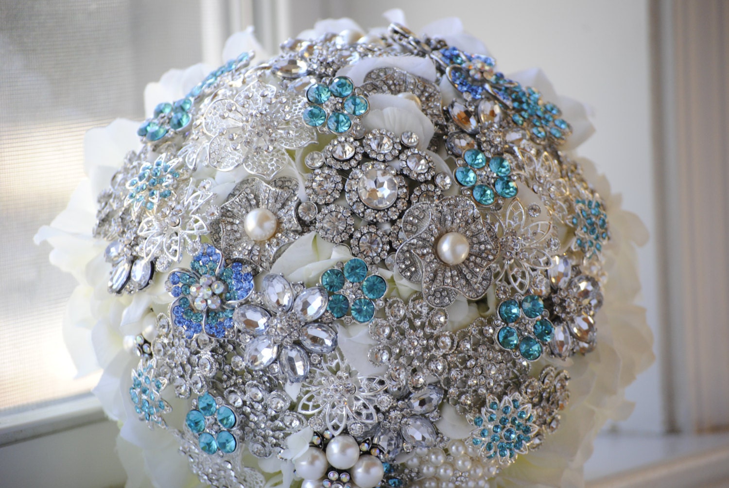Petal Brooch Bouquet