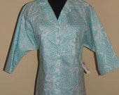 80's FLORIDA Blouse // CABRAIS Shirt Top TRIBAL Print Size M Teal White Seafoam Green Blue Deadstock nos New Old Stock Gold Circle