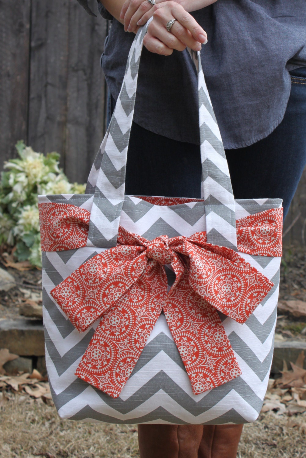 LARGE gray and white CHEVRON stripe zigzag Handbag/ Diaper Bag/ Purse/ Tote/ Beach Bag with Orange Bow/Sash and 4 Interior Pockets