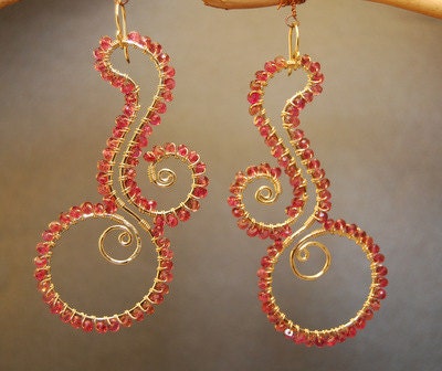 Luxe Bijoux 109 Hammered swirl hoops wrapped with pink spinel
