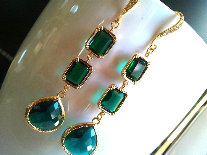 Emerald Green Gold Earrings,Drop, Dangle, Glass Earrings, bridesmaid gifts,Wedding jewelry, Christmas Earrings