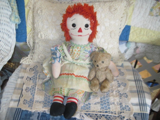 Sweet  Vintage Handmade RAGGEDY ANN Doll