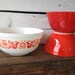Pyrex friendship milk glass bowl / red and white pyrex / vintage kitchen / vintage wedding gift / vintage pyrex milk glass
