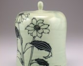Small urn/lidded jar