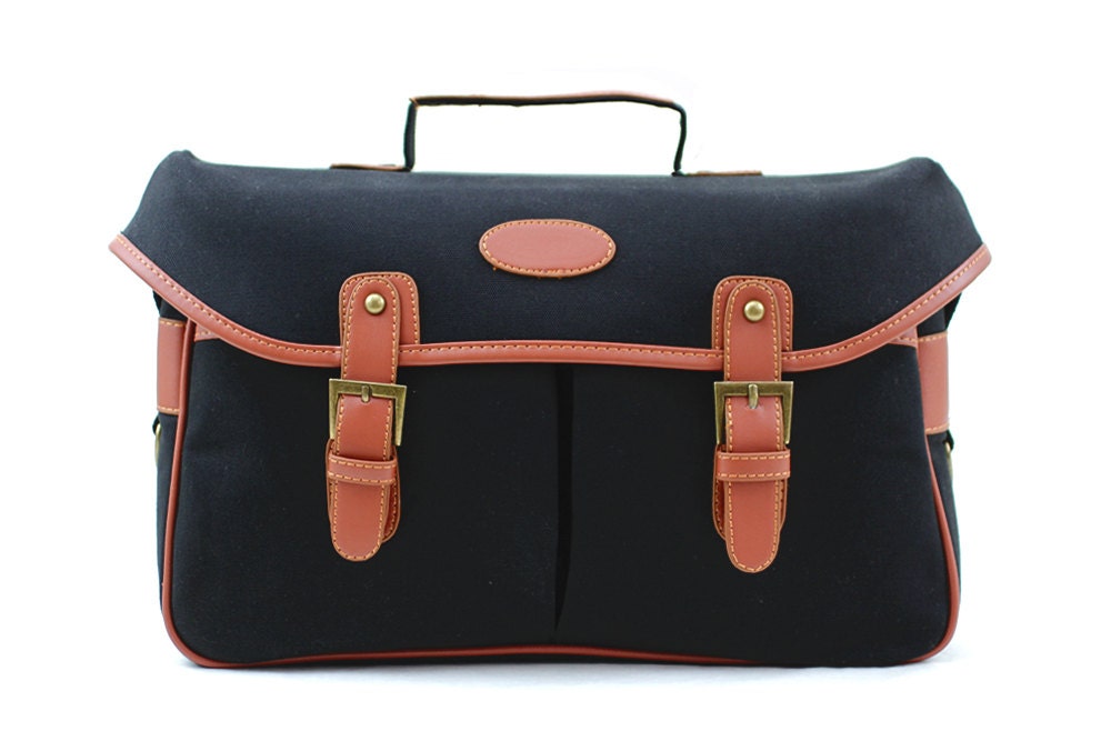 C111 Black Canvas Camera Bag w/ Shoulder Strap