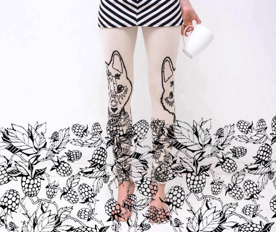 Raspberry wolf-  beige leggings