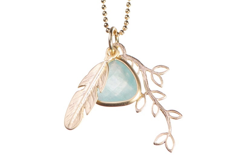 Necklace with Rose-quartz, feather and leaf pendants