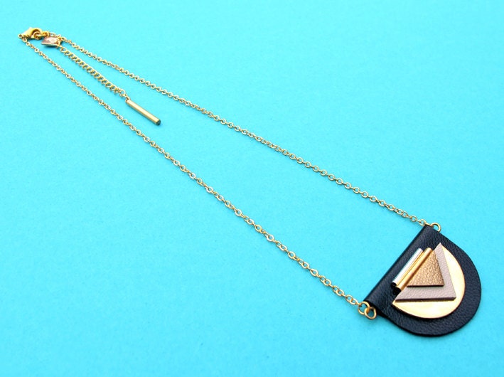 Lune small necklace, black and gold, graphic shape in leather, half circle