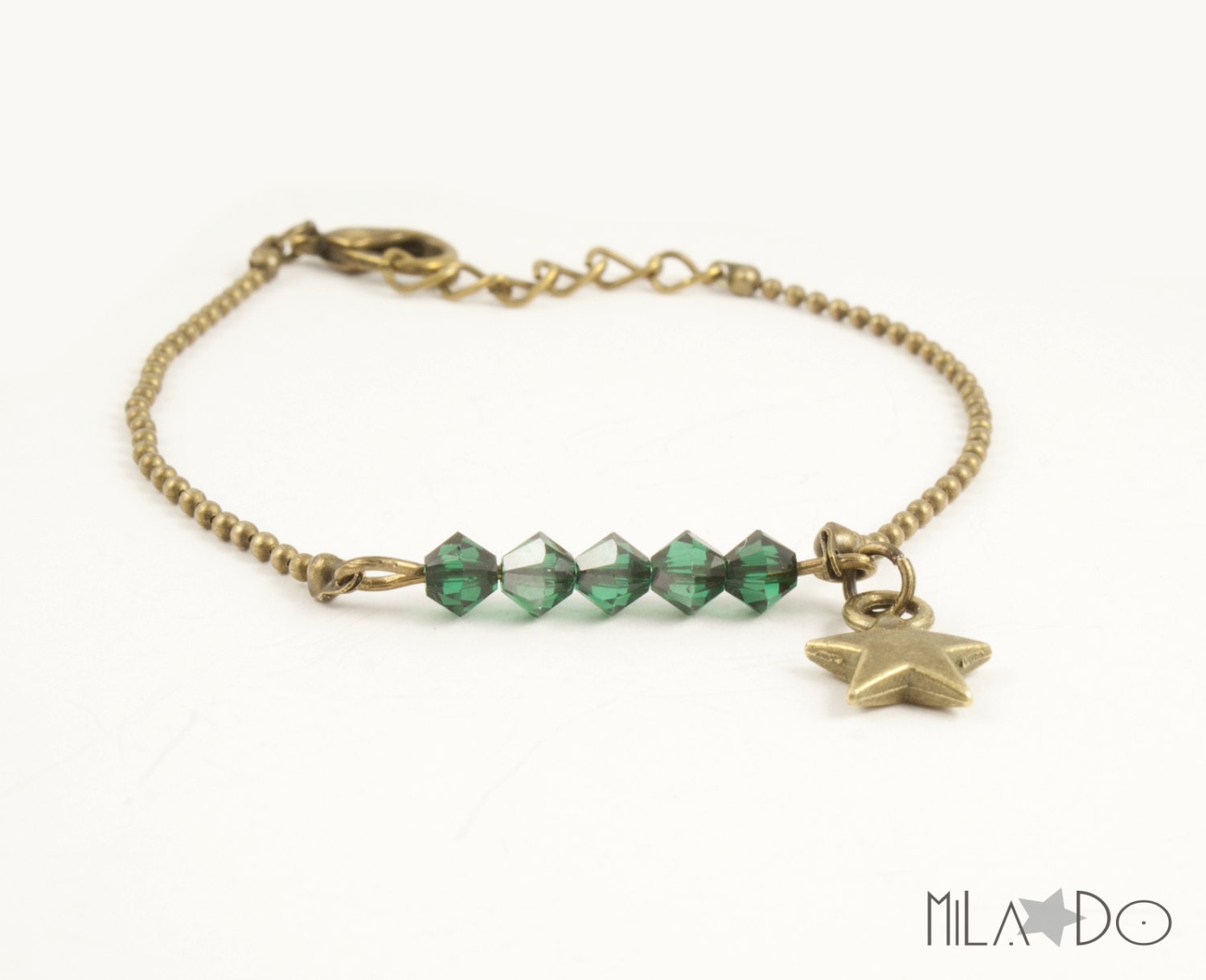 Emerald Eléa Bracelet - Green Swarovski bicone Crystal beaded bar brass star bracelet - Friendship bracelet - Modern & Minimal jewelry