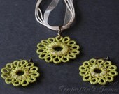 Tatted flower arrings and pendant in Spring green color - IzabelkaG