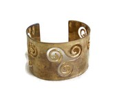 Vintage metal CUFF BRACELET carved out Rustic tribal jewelry Bold statement jewellery, punched out, gift for her, brass plated pale goldtone