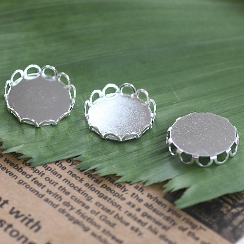 vintage round lace edged cabochon settings, lace cabochon settings-choose your size