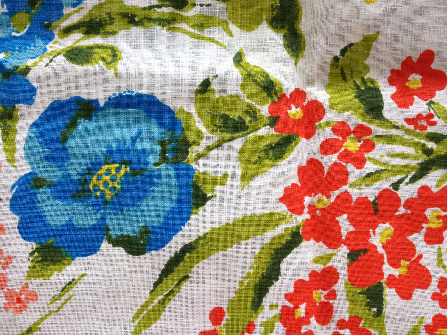 Vintage Vera Inspired 60s Floral Tablecloth - 72 x 50" Oval Brand New Never Used - ElkHugsVintage