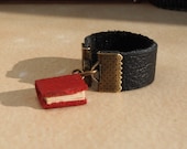 Tiny Leather Book Ring Red Black 6-7