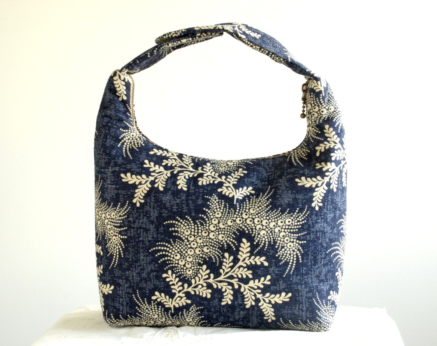 Women Lunch Bag, Insulated Lunch Bag,Reusable Lunch Tote,Fabric Lunch Bag, Handmade Lunch Bag-Indigo Beige Fern Foliage