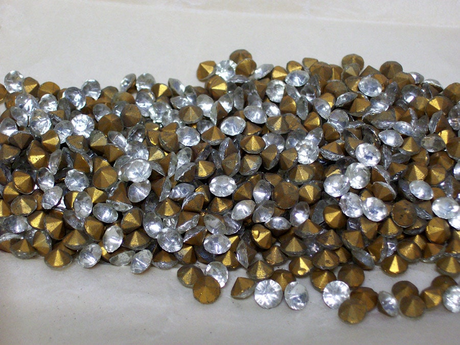 Vintage Czechoslovakia Fire Polished Crystal Chatons SS25