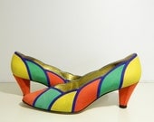 Vibrant Vintage Escada, US size 10 Made in Italy genuine suede leather color block pumps with scalloped trim and colored heel