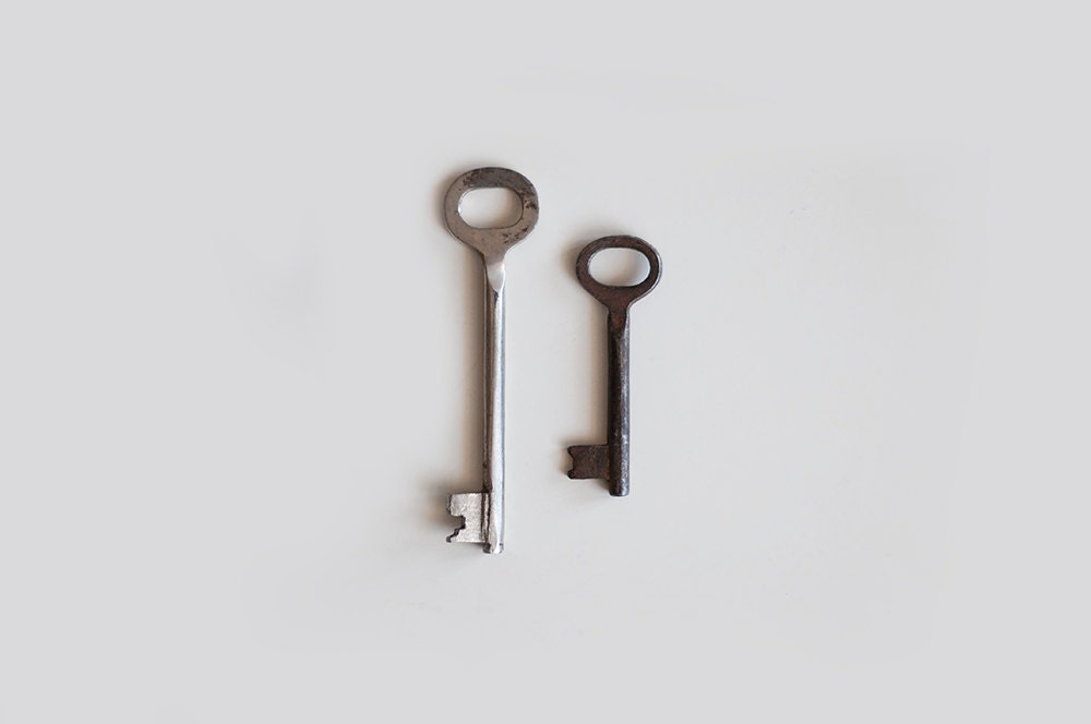Vintage skeleton keys - set of 2
