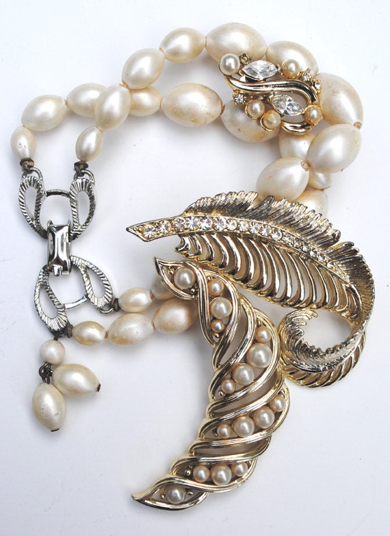 Vintage Faux Pearl Bracelet Rhinestone and Faux Pearl Feather Crescent Moon Brooch Lot