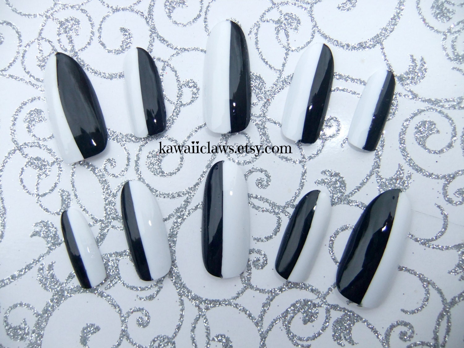 Half & Half Black White false/fake nails by KawaiiClaws on Etsy