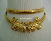 Mimi Di N 1975 Designer Signed Gold Tone Flexible Omega Slinky Snake Chain Stretch Skinny Belt Double "FROG" Buckles 29" to 34"L Size S/M