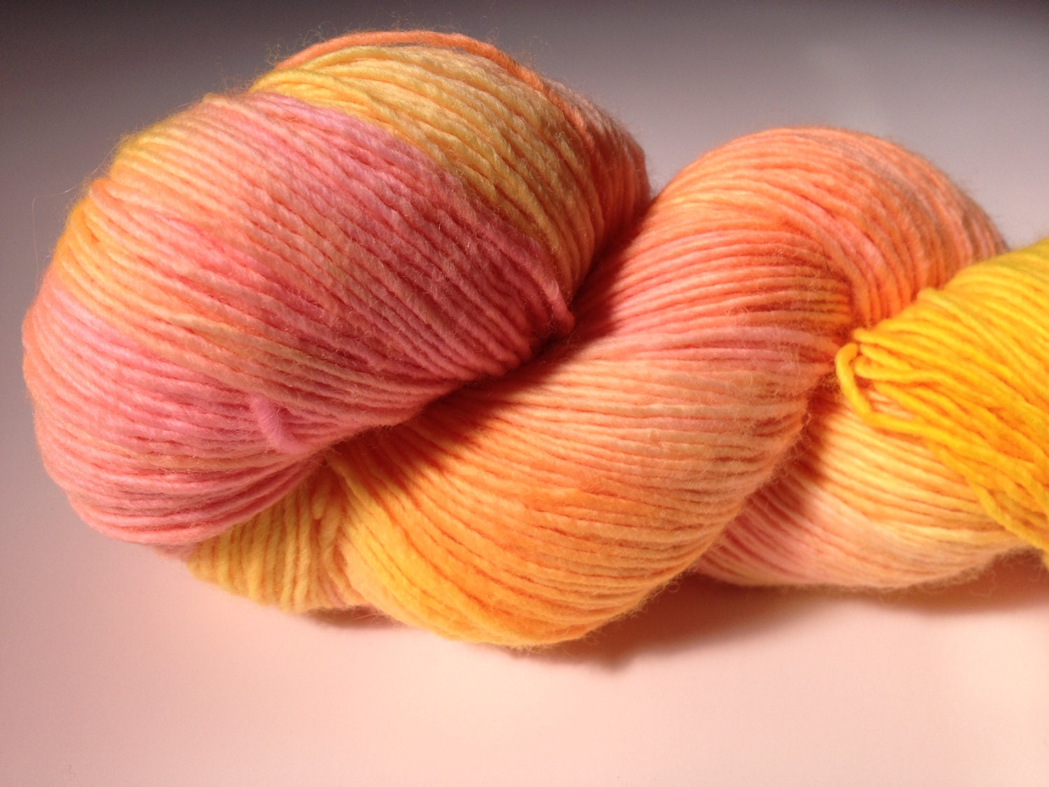Touch the Mango - Manokin - SW Merino Wool - Single Ply